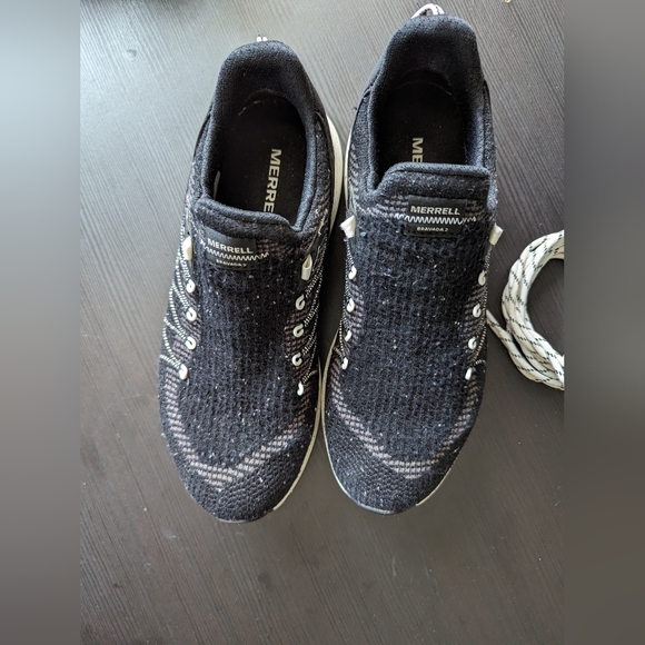 Merrell hiking shoes - Picture 2 of 5